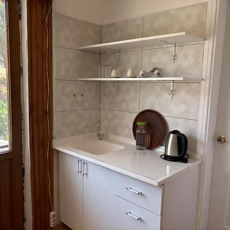 Guenebakan Taliani Szálloda Ayvalı