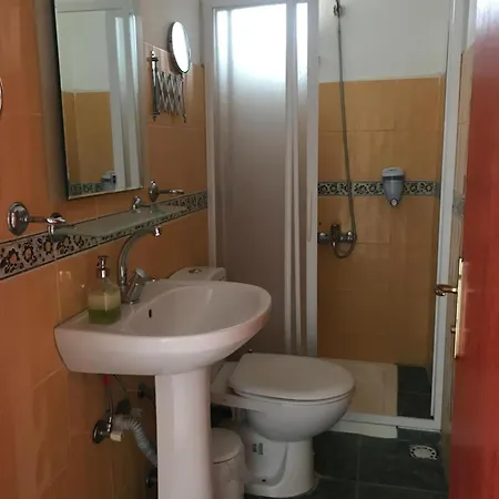Otel Guenebakan Taliani Ayvalı