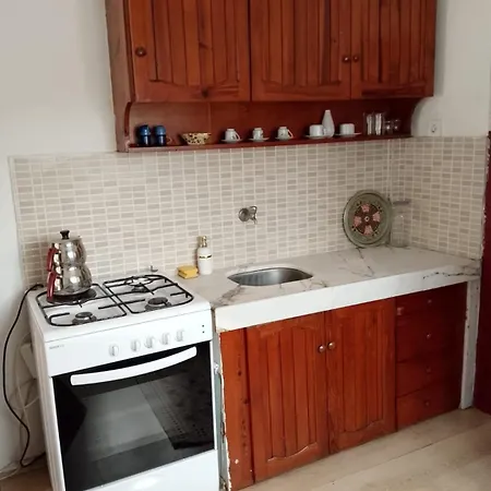Guenebakan Taliani Ayvalı