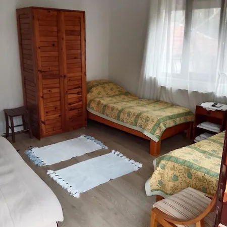 Guenebakan Taliani Otel Ayvalı