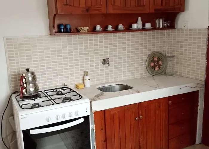 Guenebakan Taliani Ayvalı